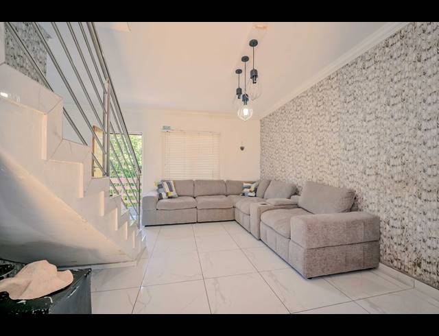 3 BEDROOM TOWNHOUSE FOR SALE IN MUSGRAVE